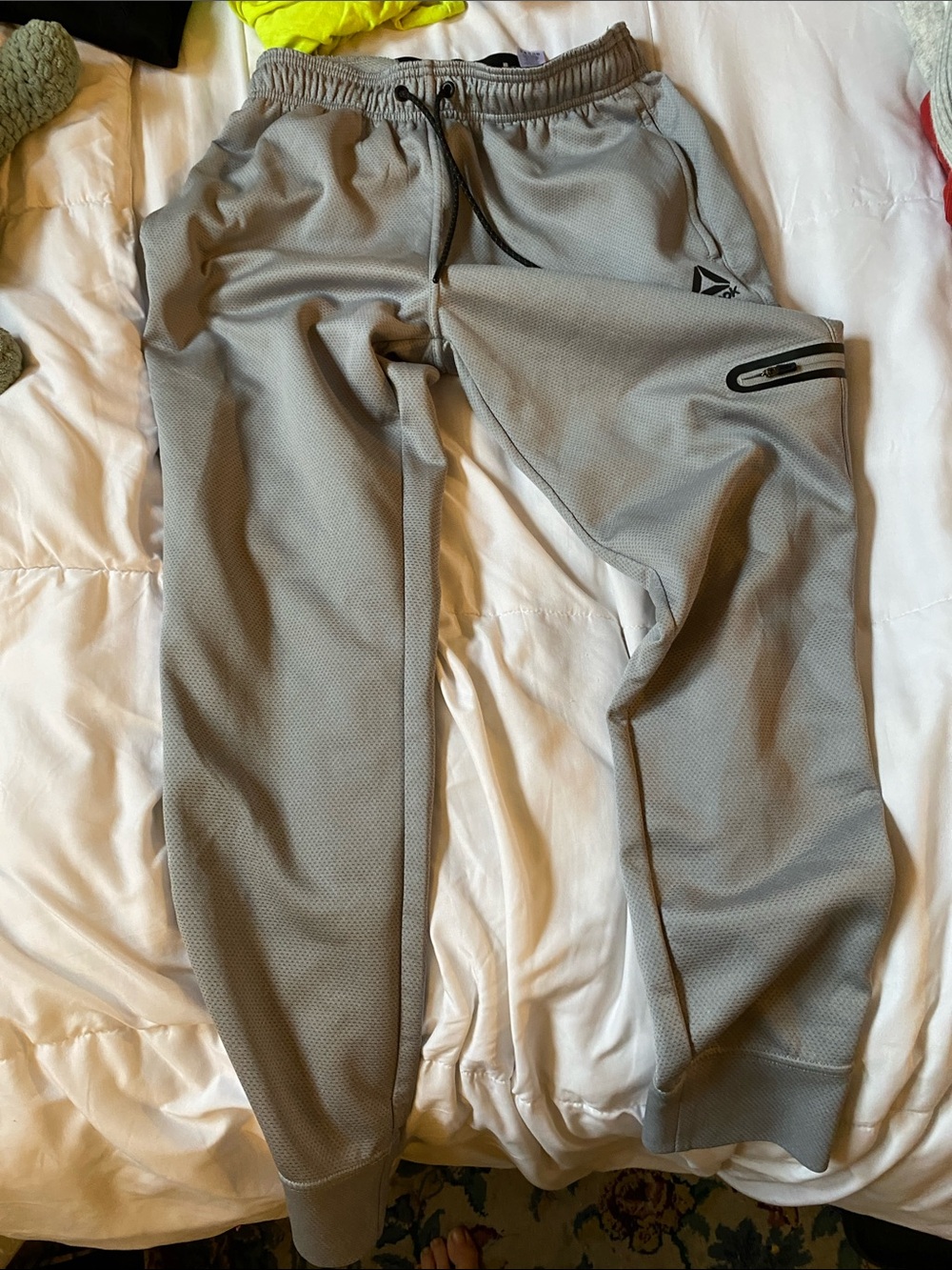 Reebok joggers men’s small